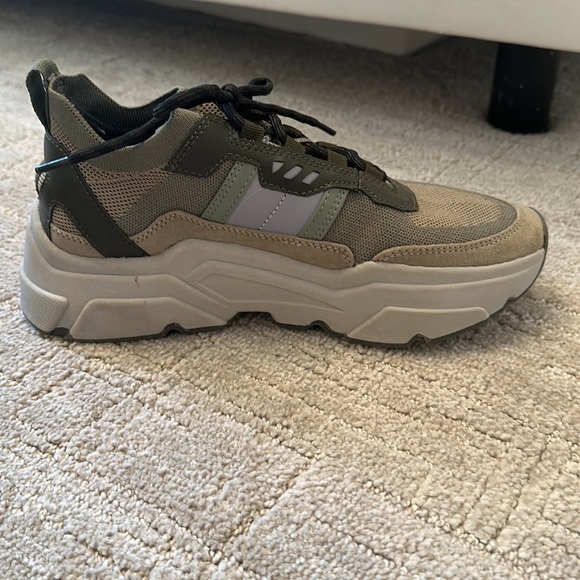 women’s green platform shoes - Picture 3 of 5